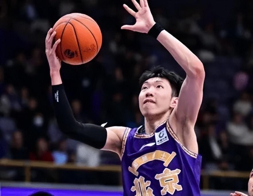 爱游戏官方网站-CBA最辛苦8人!廖三宁排第四,神投手排第八,榜首接近打满全场